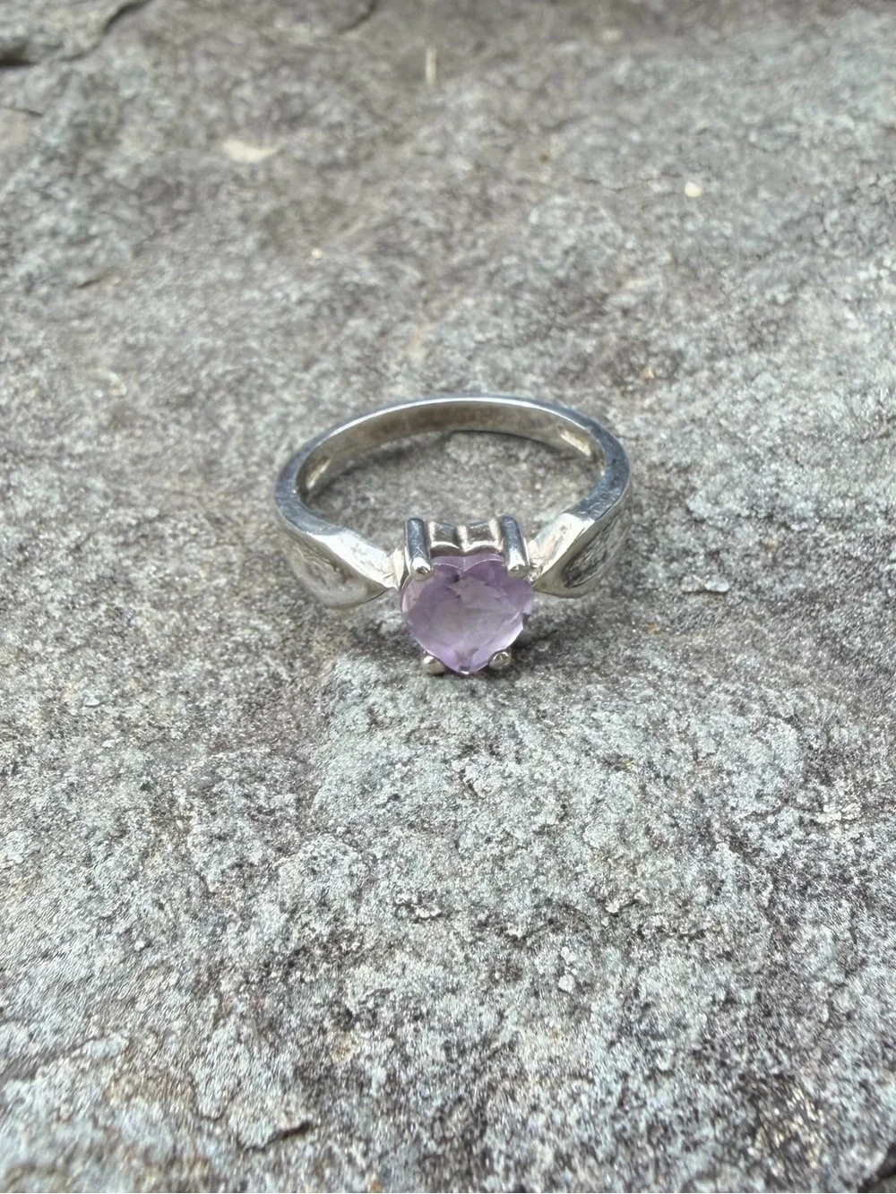 Vintage Avon Sterling Silver Amethyst Heart Ring